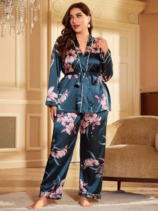483 Elegante Pijama em Cetim com Estampado Floral